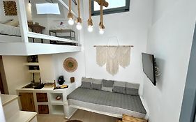 Babatseratsi Skyrian Studio 1